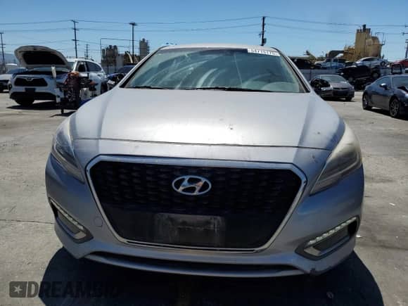 ✅ 2016 Hyundai Sonata SE • VIN: KMHE24L18GA040323 • Lot: 54715175. Wystawiony na Copart z przebiegiem 154 506 mil mil. Skorzystaj z bezpłatnego archiwum sprzedaży aukcyjnych z USA i zobacz szczegółowy raport historii pojazdu na DreamBid. Zdjęcie 5.