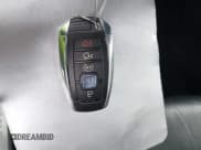 ✅ 2017 Lincoln MKC Reserve • VIN: 5LMCJ3D99HUL71465 • Lot: 43564206. Wystawiony na IAAI z przebiegiem 70 293 mil. Bezpłatny archiwum sprzedaży aukcyjnych z USA i szczegółowy raport historii pojazdu na DreamBid. Zdjęcie 11.