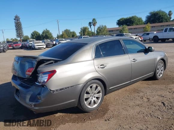 ✅ 2006 Toyota Avalon XL • VIN: 4T1BK36B96U159805 • Лот: 42699447. Опубликован ранее на IAAI с пробегом 133 603 миль. Бесплатный доступ к архиву аукционных продаж из США и подробный отчёт об истории автомобиля на DreamBid. Изображение 4.