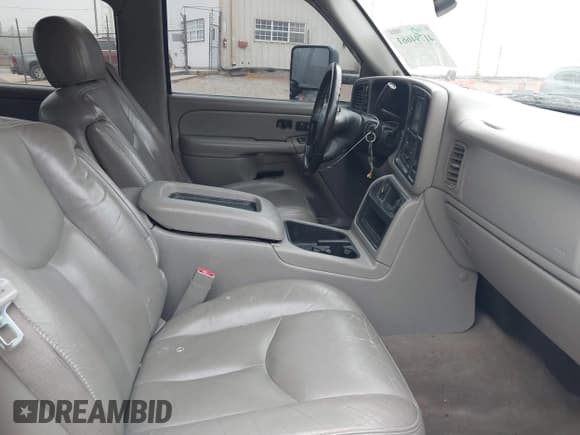 ✅ 2006 Chevrolet Silverado 2500HD LT1 • VIN: 1GCHK23U86F181748 • Lot: 41794661. Listed on IAAI with 204,496 mi. Free auction sales archive from the USA and detailed vehicle history report at DreamBid. Image 5.