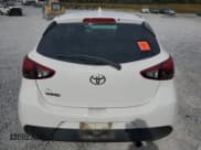 ✅ 2020 Toyota Yaris LE • VIN: 3MYDLBJV6LY707369 • Lot: 73198003. Wystawiony na Copart z przebiegiem Nie podano. Bezpłatny archiwum sprzedaży aukcyjnych z USA i szczegółowy raport historii pojazdu na DreamBid. Zdjęcie 6.