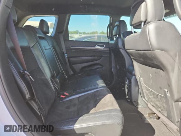 ✅ 2019 Jeep Grand Cherokee Altitude • VIN: 1C4RJEAG4KC731853 • Lot: 84924105. Listed on Copart with 95,100 mi. Free auction sales archive from the USA and detailed vehicle history report at DreamBid. Image 11.