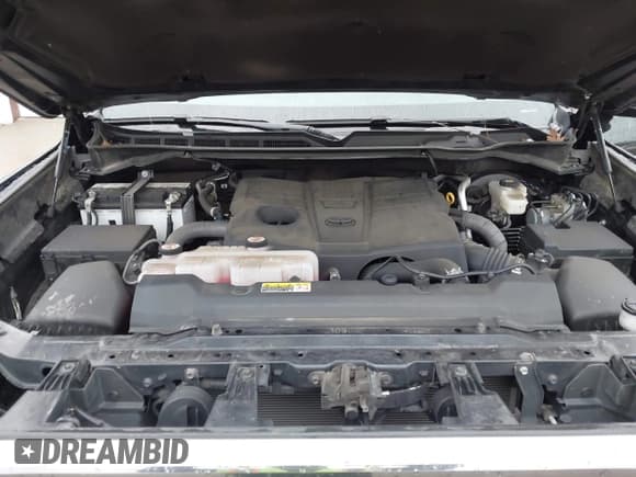 ✅ 2022 Toyota Tundra Platinum • VIN: 5TFNA5DB4NX025817 • Lot: 43638684. Wystawiony na IAAI z przebiegiem 76 854 mil. Bezpłatny archiwum sprzedaży aukcyjnych z USA i szczegółowy raport historii pojazdu na DreamBid. Zdjęcie 10.