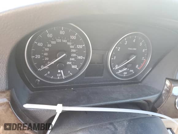 2009 BMW 3 Series 335i xDrive с VIN WBAWC73519E068600, выставлен на аукционе Copart как лот 84798095 с пробегом Не указан миль и Списание • Salvage title. История ставок и продаж доступна на DreamBid. Изображение 9.