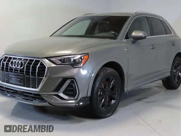 ✅ 2021 Audi Q3 S line Premium • VIN: WA1DECF39M1153959 • Lot: 80557985. Wystawiony na Copart z przebiegiem 30 830 mil. Bezpłatny archiwum sprzedaży aukcyjnych z USA i szczegółowy raport historii pojazdu na DreamBid. Zdjęcie 2.