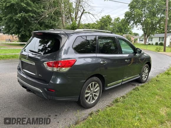 ✅ 2014 Nissan Pathfinder Platinum • VIN: 5N1AR2MNXEC665341 • Lot: 60357655. Listed on Copart with 122,195 mi. Free auction sales archive from the USA and detailed vehicle history report at DreamBid. Image 4.