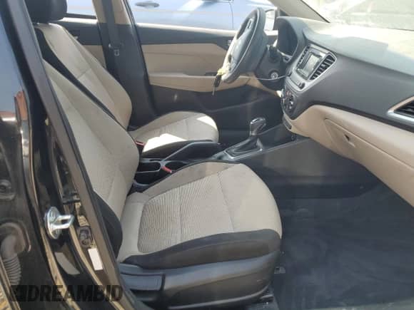 ✅ 2018 Hyundai Accent SEL • VIN: 3KPC24A30JE033127 • Lot: 66395894. Wystawiony na Copart z przebiegiem 52 484 mil mil. Skorzystaj z bezpłatnego archiwum sprzedaży aukcyjnych z USA i zobacz szczegółowy raport historii pojazdu na DreamBid. Zdjęcie 7.