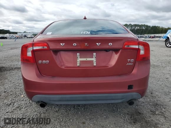 ✅ 2011 Volvo S60 • VIN: YV1902FH7B2014740 • Lot: 81901155. Wystawiony na Copart z przebiegiem 127 597 mil. Bezpłatny archiwum sprzedaży aukcyjnych z USA i szczegółowy raport historii pojazdu na DreamBid. Zdjęcie 6.