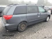 ✅ 2006 Toyota Sienna CE • VIN: 5TDZA23C26S563773 • Lot: 82717265. Wystawiony na Copart z przebiegiem 213 541 mil. Bezpłatny archiwum sprzedaży aukcyjnych z USA i szczegółowy raport historii pojazdu na DreamBid. Zdjęcie 3.