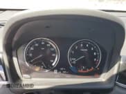 ✅ 2019 BMW X1 sDrive28i • VIN: WBXHU7C51K3H45287 • Lot: 70947395. Wystawiony na Copart z przebiegiem 64 019 mil. Bezpłatny archiwum sprzedaży aukcyjnych z USA i szczegółowy raport historii pojazdu na DreamBid. Zdjęcie 9.