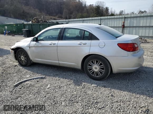 ✅ 2009 Chrysler Sebring Touring • VIN: 1C3LC56B99N566592 • Lot: 47864895. Wystawiony na Copart z przebiegiem 191 677 mil. Bezpłatny archiwum sprzedaży aukcyjnych z USA i szczegółowy raport historii pojazdu na DreamBid. Zdjęcie 2.