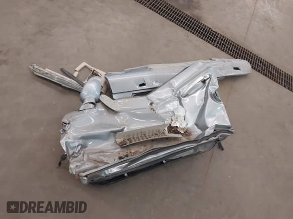 ✅ 2004 Chrysler Crossfire • VIN: 1C3AN69L74X002965 • Лот: 41776054. Опубликован ранее на IAAI с пробегом 38 704 миль. Бесплатный доступ к архиву аукционных продаж из США и подробный отчёт об истории автомобиля на DreamBid. Изображение 12.