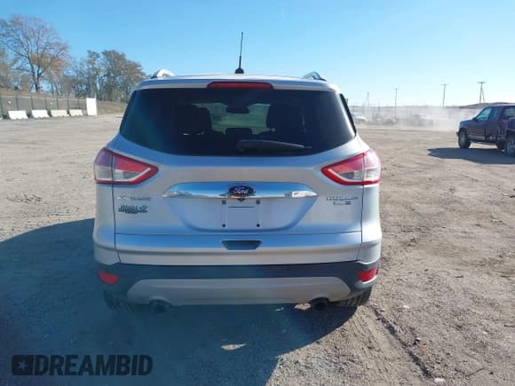 ✅ 2016 Ford Escape Titanium • VIN: 1FMCU9JX6GUB59315 • Lot: 43665895. Wystawiony na IAAI z przebiegiem 127 540 mil. Bezpłatny archiwum sprzedaży aukcyjnych z USA i szczegółowy raport historii pojazdu na DreamBid. Zdjęcie 16.