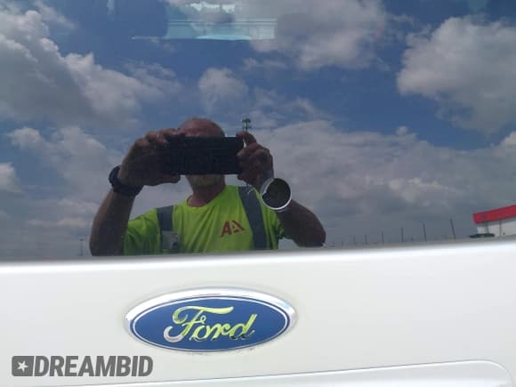 ✅ 2005 Ford Expedition Limited • VIN: 1FMFU20545LA72293 • Lot: 42447989. Wystawiony na IAAI z przebiegiem 182 117 mil. Bezpłatny archiwum sprzedaży aukcyjnych z USA i szczegółowy raport historii pojazdu na DreamBid. Zdjęcie 13.