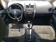 ✅ 2011 Suzuki SX4 Crossover • VIN: JS2YB5A38B6303388 • Лот: 68082725. Опубликован ранее на Copart с пробегом 219 750 миль. Бесплатный доступ к архиву аукционных продаж из США и подробный отчёт об истории автомобиля на DreamBid. Изображение 8.