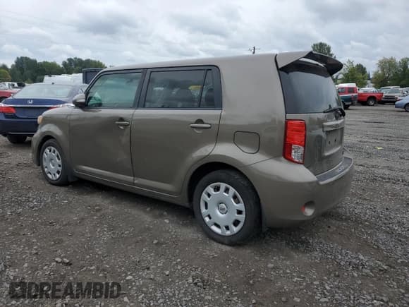 ✅ 2012 Scion xB • VIN: JTLZE4FE8CJ017909 • Lot: 84645295. Wystawiony na Copart z przebiegiem 199 665 mil. Bezpłatny archiwum sprzedaży aukcyjnych z USA i szczegółowy raport historii pojazdu na DreamBid. Zdjęcie 2.