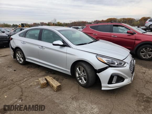 ✅ 2019 Hyundai Sonata SEL • VIN: 5NPE34AF2KH820870 • Lot: 90813495. Listed on Copart with 16,796 mi. Free auction sales archive from the USA and detailed vehicle history report at DreamBid. Image 4.