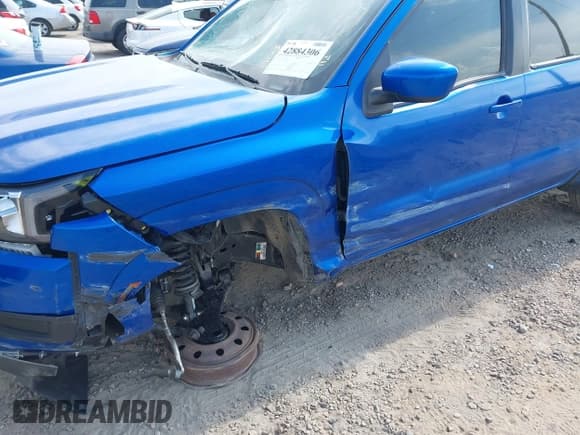 ✅ 2025 Nissan Frontier SV • VIN: 1N6ED1EK0SN621087 • Лот: 42884306. Опубликован ранее на IAAI с пробегом 10 123 миль. Бесплатный доступ к архиву аукционных продаж из США и подробный отчёт об истории автомобиля на DreamBid. Изображение 6.