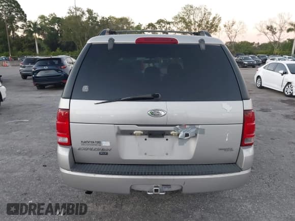 ✅ 2005 Ford Explorer XLT • VIN: 1FMZU73K15UC01645 • Лот: 43852058. Опубликован ранее на IAAI с пробегом 216 109 миль. Бесплатный доступ к архиву аукционных продаж из США и подробный отчёт об истории автомобиля на DreamBid. Изображение 16.