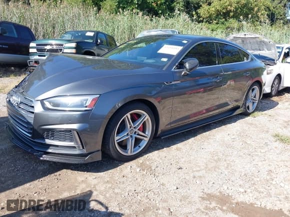 ✅ 2018 Audi S5 Sportback Prestige • VIN: WAUC4CF59JA032007 • Лот: 43191195. Опубликован ранее на IAAI с пробегом 127 256 миль. Бесплатный доступ к архиву аукционных продаж из США и подробный отчёт об истории автомобиля на DreamBid. Изображение 2.