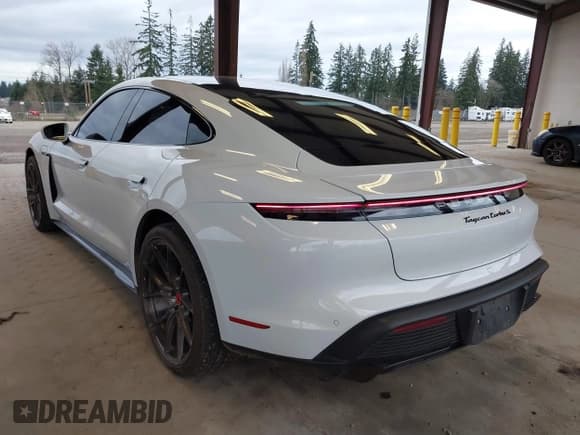 ✅ 2021 Porsche Taycan Turbo • VIN: WP0AC2Y15MSA62964 • Lot: 41712993. Listed on IAAI with 20,972 mi. Free auction sales archive from the USA and detailed vehicle history report at DreamBid. Image 3.