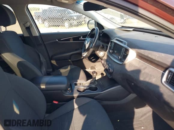 ✅ 2018 Kia Sorento LX • VIN: 5XYPGDA34JG349815 • Лот: 43211236. Опубликован ранее на IAAI с пробегом 125 489 миль. Бесплатный доступ к архиву аукционных продаж из США и подробный отчёт об истории автомобиля на DreamBid. Изображение 5.