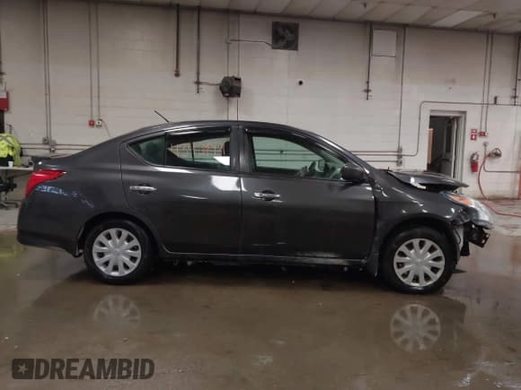✅ 2015 Nissan Versa SV • VIN: 3N1CN7APXFL819809 • Lot: 43459471. Wystawiony na IAAI z przebiegiem 219 373 mil. Bezpłatny archiwum sprzedaży aukcyjnych z USA i szczegółowy raport historii pojazdu na DreamBid. Zdjęcie 13.