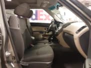 ✅ 2013 Kia Soul + • VIN: KNDJT2A64D7487985 • Лот: 42624151. Опубликован ранее на IAAI с пробегом 123 053 миль. Бесплатный доступ к архиву аукционных продаж из США и подробный отчёт об истории автомобиля на DreamBid. Изображение 5.