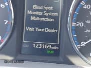 ✅ 2016 Toyota RAV4 Limited • VIN: 2T3DFREV2GW539427 • Lot: 42233024. Wystawiony na IAAI z przebiegiem 123 169 mil. Bezpłatny archiwum sprzedaży aukcyjnych z USA i szczegółowy raport historii pojazdu na DreamBid. Zdjęcie 15.