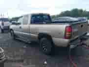 ✅ 2000 Chevrolet Silverado 1500 LS • VIN: 2GCEK19T9Y1331453 • Lot: 42671687. Wystawiony na IAAI z przebiegiem 233 675 mil mil. Skorzystaj z bezpłatnego archiwum sprzedaży aukcyjnych z USA i zobacz szczegółowy raport historii pojazdu na DreamBid. Zdjęcie 3.