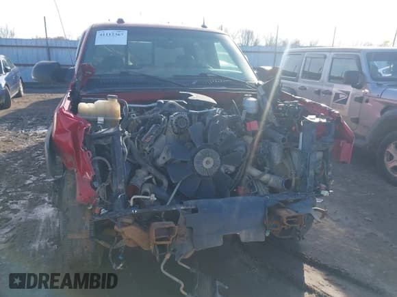 ✅ 2005 Chevrolet Silverado 2500HD LT • VIN: 1GCHK23275F851366 • Lot: 41112367. Wystawiony na IAAI z przebiegiem 300 934 mil. Bezpłatny archiwum sprzedaży aukcyjnych z USA i szczegółowy raport historii pojazdu na DreamBid. Zdjęcie 13.