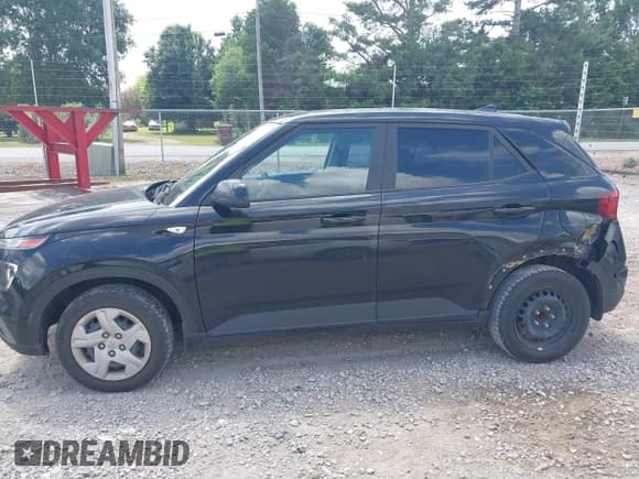 ✅ 2020 Hyundai Venue SE • VIN: KMHRB8A38LU018621 • Lot: 42391389. Listed on IAAI with 79,834 mi. Free auction sales archive from the USA and detailed vehicle history report at DreamBid. Image 14.