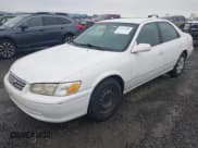 ✅ 2000 Toyota Camry LE • VIN: JT2BF22K3Y0242187 • Lot: 43767695. Listed on IAAI with 295,301 mi. Free auction sales archive from the USA and detailed vehicle history report at DreamBid. Image 2.