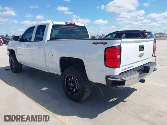 ✅ 2019 Chevrolet Silverado 1500 LT • VIN: 2GCVKPEC2K1108705 • Lot: 42206544. Wystawiony na IAAI z przebiegiem 84 871 mil. Bezpłatny archiwum sprzedaży aukcyjnych z USA i szczegółowy raport historii pojazdu na DreamBid. Zdjęcie 3.