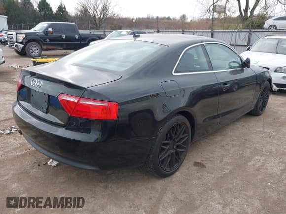 ✅ 2011 Audi A5 Premium • VIN: WAUGFAFR1BA012287 • Лот: 43852887. Опубликован ранее на IAAI с пробегом 145 286 миль. Бесплатный доступ к архиву аукционных продаж из США и подробный отчёт об истории автомобиля на DreamBid. Изображение 4.