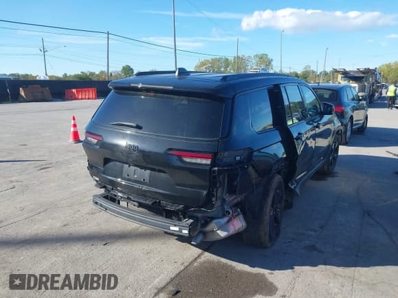 ✅ 2023 Jeep Grand Cherokee Altitude X • VIN: 1C4RJKAG1P8812950 • Lot: 43428952. Listed on IAAI with 33,890 mi. Free auction sales archive from the USA and detailed vehicle history report at DreamBid. Image 4.