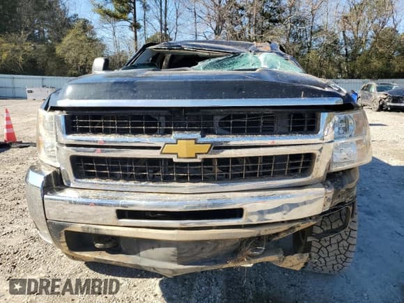✅ 2008 Chevrolet Silverado 2500HD 1LT • VIN: 1GCHC23618F187540 • Lot: 88584645. Wystawiony na Copart z przebiegiem 297 322 mil. Bezpłatny archiwum sprzedaży aukcyjnych z USA i szczegółowy raport historii pojazdu na DreamBid. Zdjęcie 5.