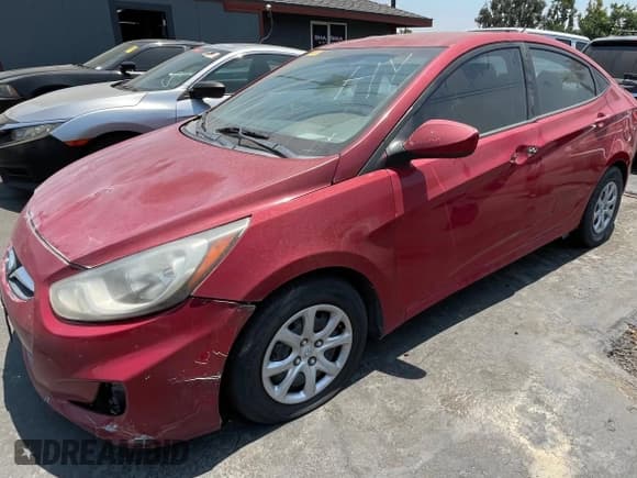 ✅ 2013 Hyundai Accent GLS • VIN: KMHCT4AEXDU356150 • Lot: 51166125. Wystawiony na Copart z przebiegiem 144 114 mil. Bezpłatny archiwum sprzedaży aukcyjnych z USA i szczegółowy raport historii pojazdu na DreamBid. Zdjęcie 2.