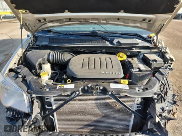 ✅ 2016 Chrysler Town & Country Limited Platinum • VIN: 2C4RC1GG5GR232648 • Lot: 70592065. Listed on Copart with 96,306 mi. Free auction sales archive from the USA and detailed vehicle history report at DreamBid. Image 12.