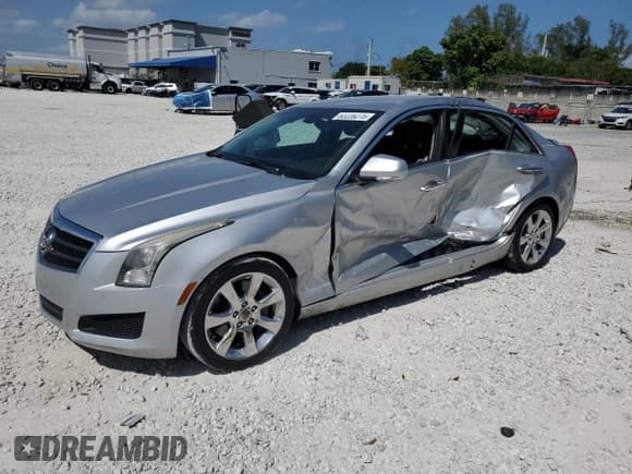✅ 2013 Cadillac ATS Luxury • VIN: 1G6AB5R31D0106443 • Лот: 52226275. Опубликован ранее на Copart с пробегом 84 509 миль. Бесплатный доступ к архиву аукционных продаж из США и подробный отчёт об истории автомобиля на DreamBid. Изображение 1.