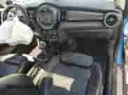 2015 MINI Hardtop S с VIN WMWXP7C59F2A37524, выставлен на аукционе Copart как лот 58071575 с пробегом Не указан миль и Списание • Salvage title. История ставок и продаж доступна на DreamBid. Изображение 8.