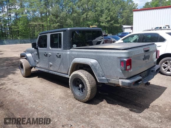 ✅ 2020 Jeep Gladiator Sport S • VIN: 1C6HJTAGXLL199209 • Lot: 42186918. Wystawiony na IAAI z przebiegiem 126 853 mil. Bezpłatny archiwum sprzedaży aukcyjnych z USA i szczegółowy raport historii pojazdu na DreamBid. Zdjęcie 3.