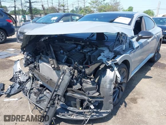 ✅ 2022 Volkswagen Arteon SEL R-Line • VIN: WVWAR7AN2NE012187 • Lot: 42644862. Wystawiony na IAAI z przebiegiem 25 990 mil. Bezpłatny archiwum sprzedaży aukcyjnych z USA i szczegółowy raport historii pojazdu na DreamBid. Zdjęcie 6.