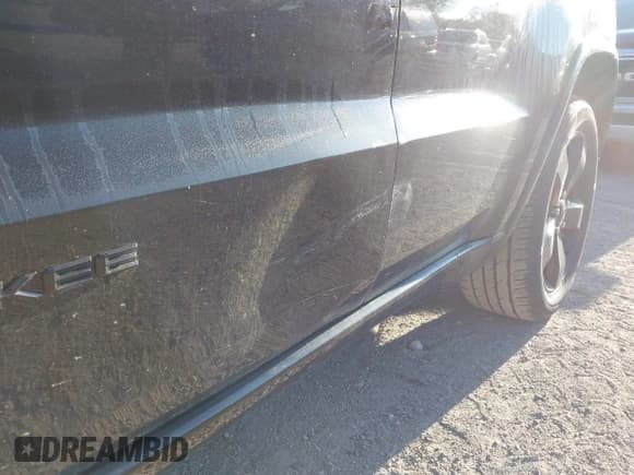 ✅ 2015 Jeep Grand Cherokee Altitude • VIN: 1C4RJFAG5FC720890 • Лот: 43306445. Опубликован ранее на IAAI с пробегом 206 262 миль. Бесплатный доступ к архиву аукционных продаж из США и подробный отчёт об истории автомобиля на DreamBid. Изображение 17.