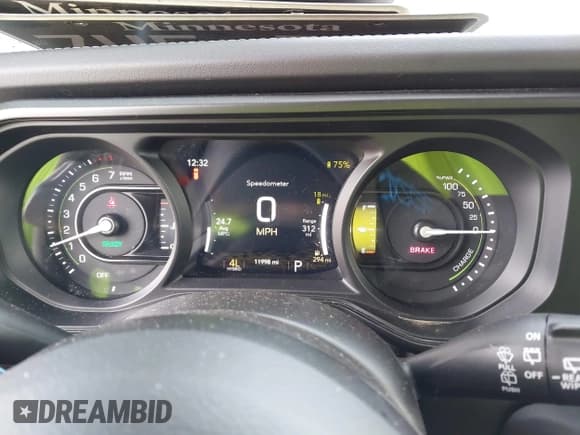 ✅ 2024 Jeep Wrangler Rubicon X • VIN: 1C4RJXR66RW249966 • Lot: 43380775. Listed on IAAI with 11,998 mi. Free auction sales archive from the USA and detailed vehicle history report at DreamBid. Image 7.