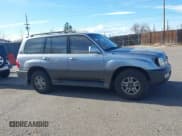 ✅ 2001 Lexus LX 470 • VIN: JTJHT00W113504679 • Lot: 43773115. Wystawiony na IAAI z przebiegiem 224 021 mil. Bezpłatny archiwum sprzedaży aukcyjnych z USA i szczegółowy raport historii pojazdu na DreamBid. Zdjęcie 13.