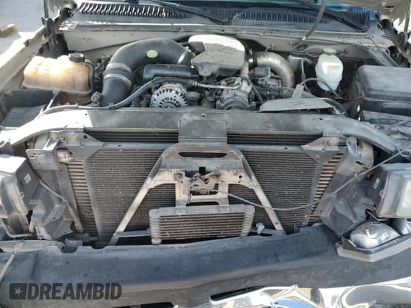 ✅ 2005 Chevrolet Silverado 2500HD LS • VIN: 1GCHK232X5F946066 • Lot: 91932395. Wystawiony na Copart z przebiegiem 180 948 mil. Bezpłatny archiwum sprzedaży aukcyjnych z USA i szczegółowy raport historii pojazdu na DreamBid. Zdjęcie 11.