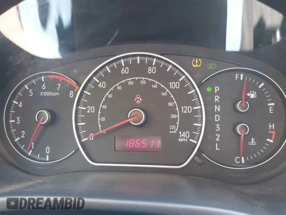 ✅ 2008 Suzuki SX4 • VIN: JS2YB413X85100141 • Lot: 43079117. Wystawiony na IAAI z przebiegiem 186 511 mil. Bezpłatny archiwum sprzedaży aukcyjnych z USA i szczegółowy raport historii pojazdu na DreamBid. Zdjęcie 7.