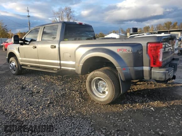 ✅ 2018 Ford F-350 XL • VIN: 1FT8W3DT6JEB80127 • Lot: 94161885. Wystawiony na Copart z przebiegiem 67 595 mil. Bezpłatny archiwum sprzedaży aukcyjnych z USA i szczegółowy raport historii pojazdu na DreamBid. Zdjęcie 2.
