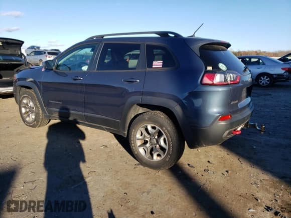 ✅ 2019 Jeep Cherokee Trailhawk • VIN: 1C4PJMBX5KD484305 • Lot: 92538185. Wystawiony na Copart z przebiegiem 75 929 mil. Bezpłatny archiwum sprzedaży aukcyjnych z USA i szczegółowy raport historii pojazdu na DreamBid. Zdjęcie 2.